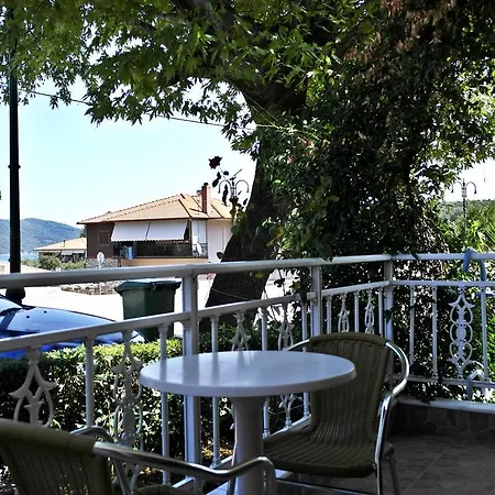 Roula Apartment