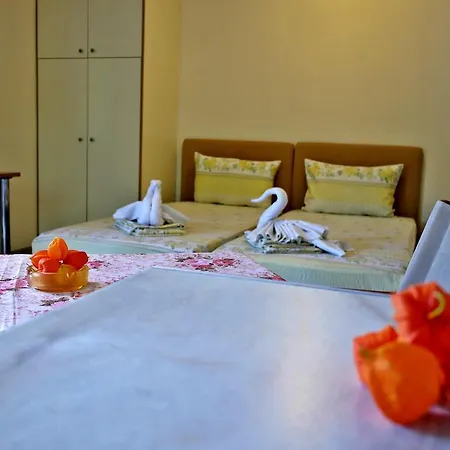 Roula 스트라토니온